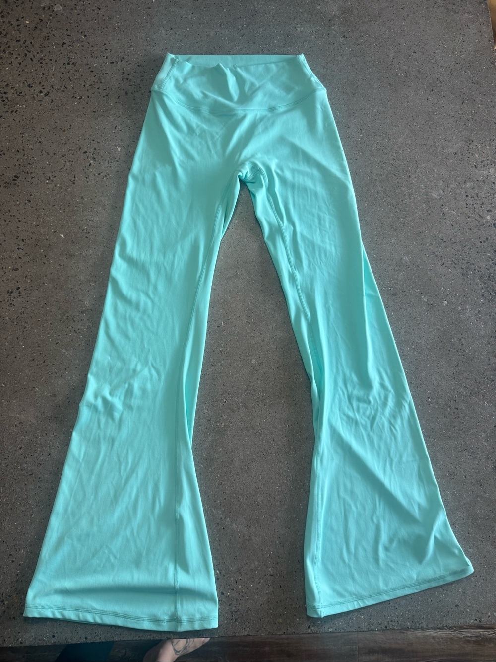 PARAGON Women’s Light Aqua Flare Leggings